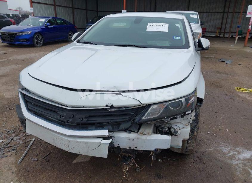 Photo 6 of 2018 Chevrolet Impala 1LT (VIN 2G1105S3XJ9116315)