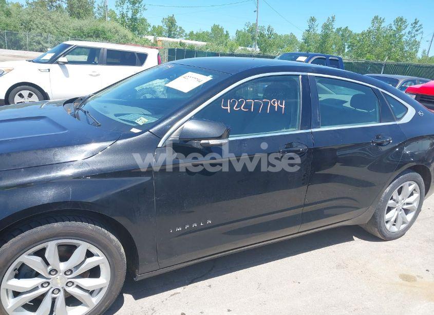 Photo 14 of 2018 Chevrolet Impala 1LT (VIN 2G1105S3XJ9152876)