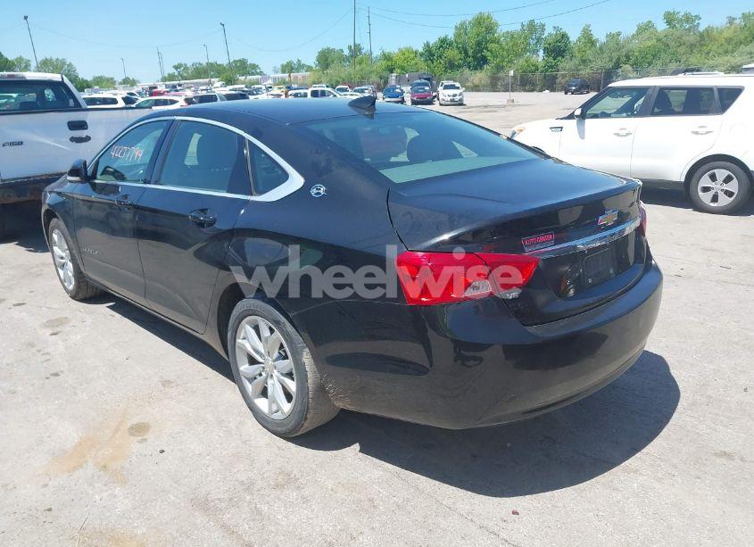 Photo 3 of 2018 Chevrolet Impala 1LT (VIN 2G1105S3XJ9152876)