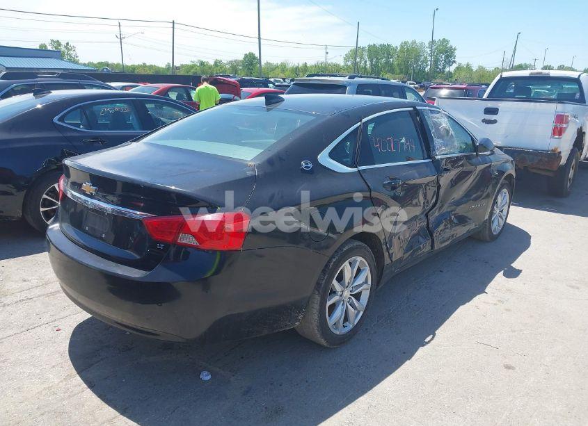 Photo 4 of 2018 Chevrolet Impala 1LT (VIN 2G1105S3XJ9152876)