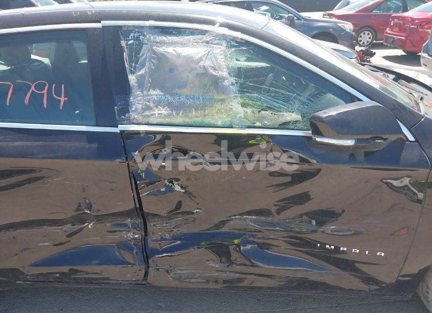 Photo 6 of 2018 Chevrolet Impala 1LT (VIN 2G1105S3XJ9152876)