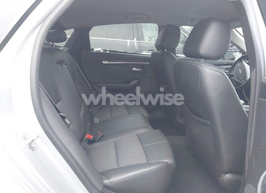 Photo 8 of 2018 Chevrolet Impala 1LT (VIN 2G1105S3XJ9160556)