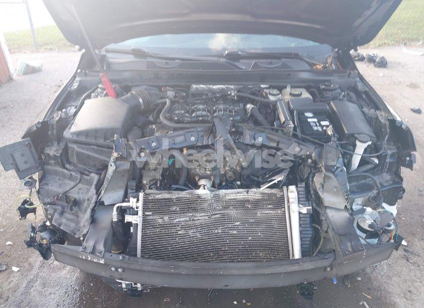 Photo 10 of 2018 Chevrolet Impala 1LT (VIN 2G1105S3XJ9170441)