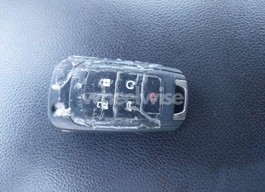 Photo 11 of 2018 Chevrolet Impala 1LT (VIN 2G1105S3XJ9170441)