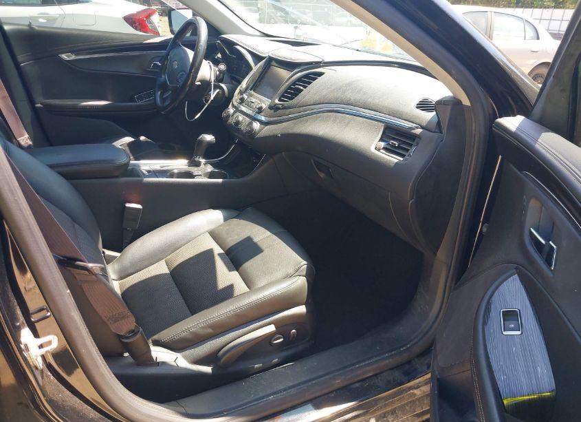 Photo 5 of 2016 Chevrolet Impala 1LT (VIN 2G1105SA0G9175588)