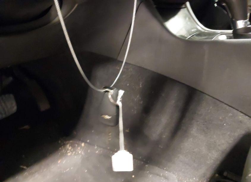 Photo 11 of 2017 Chevrolet Impala 1LT (VIN 2G1105SA0H9102402)