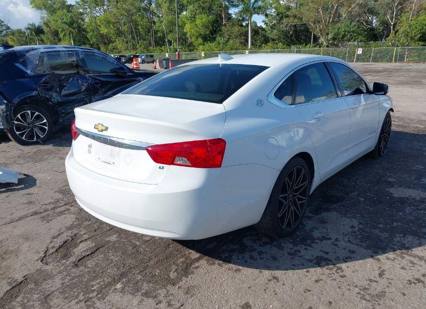 Photo 4 of 2017 Chevrolet Impala 1LT (VIN 2G1105SA1H9132735)