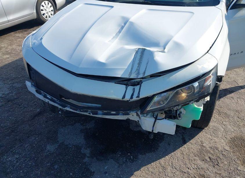 Photo 6 of 2017 Chevrolet Impala 1LT (VIN 2G1105SA1H9132735)