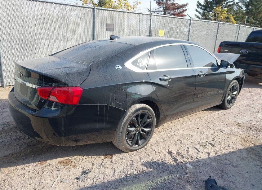 Photo 4 of 2017 Chevrolet Impala 1LT (VIN 2G1105SA1H9185063)