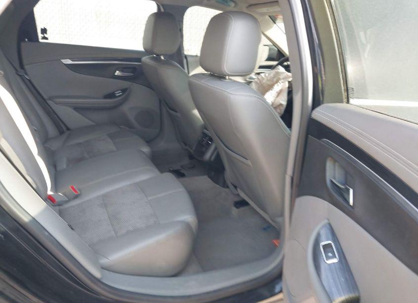 Photo 8 of 2017 Chevrolet Impala 1LT (VIN 2G1105SA1H9185063)