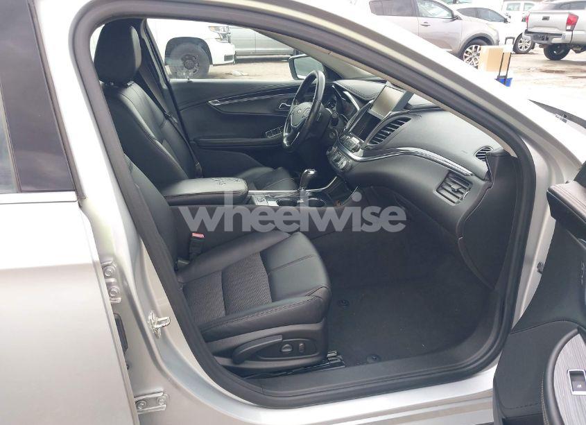 Photo 5 of 2016 Chevrolet Impala 1LT (VIN 2G1105SA2G9175365)