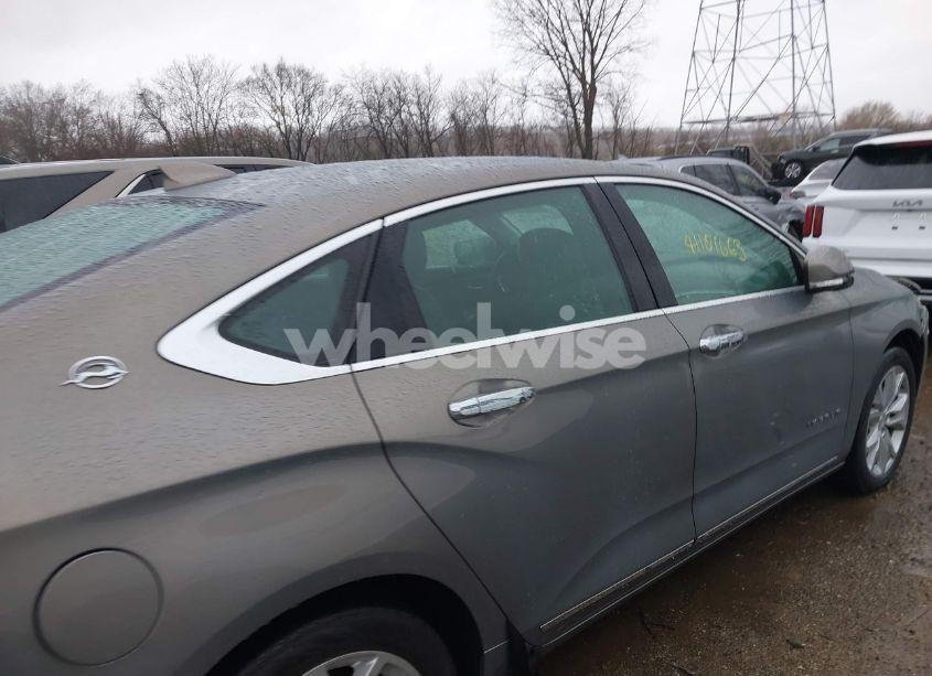 Photo 14 of 2017 Chevrolet Impala 1LT (VIN 2G1105SA2H9165713)