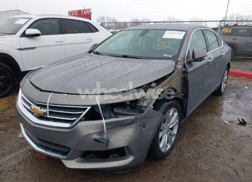 Photo 2 of 2017 Chevrolet Impala 1LT (VIN 2G1105SA2H9165713)