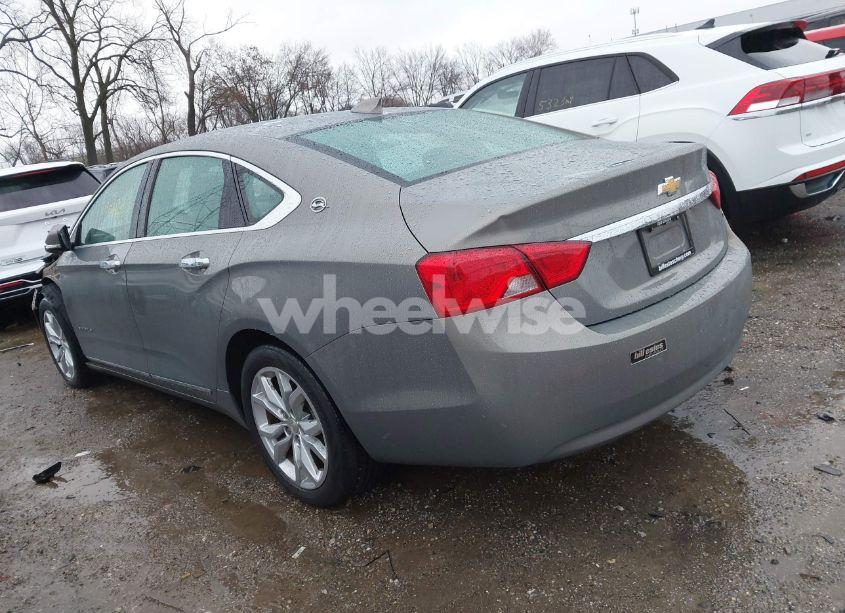 Photo 3 of 2017 Chevrolet Impala 1LT (VIN 2G1105SA2H9165713)