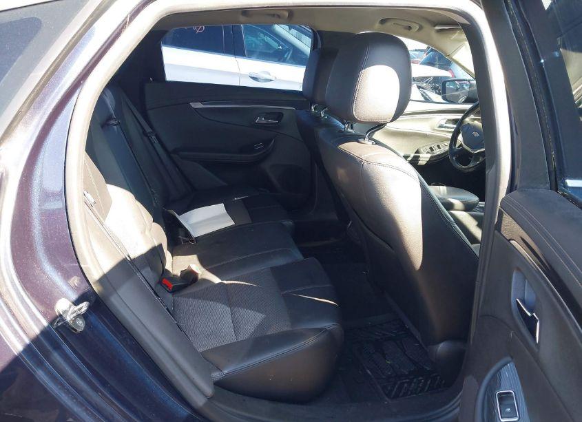 Photo 8 of 2017 Chevrolet Impala 1LT (VIN 2G1105SA2H9174573)