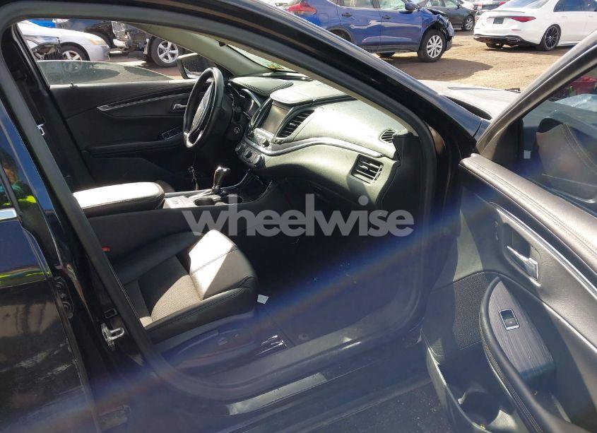 Photo 5 of 2017 Chevrolet Impala 1LT (VIN 2G1105SA2H9185072)