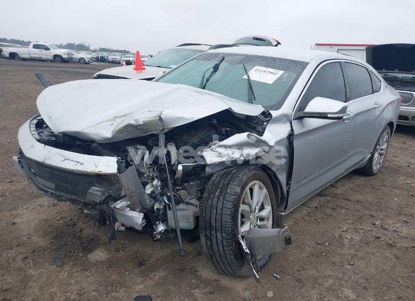 Photo 2 of 2017 Chevrolet Impala 1LT (VIN 2G1105SA3H9137063)