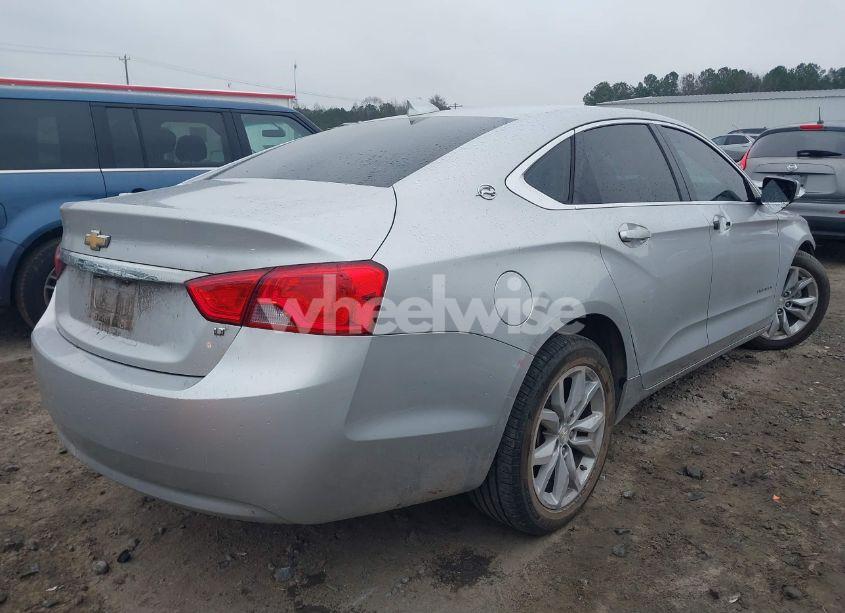 Photo 4 of 2017 Chevrolet Impala 1LT (VIN 2G1105SA3H9137063)