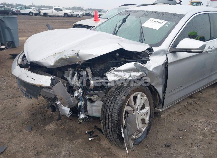 Photo 6 of 2017 Chevrolet Impala 1LT (VIN 2G1105SA3H9137063)