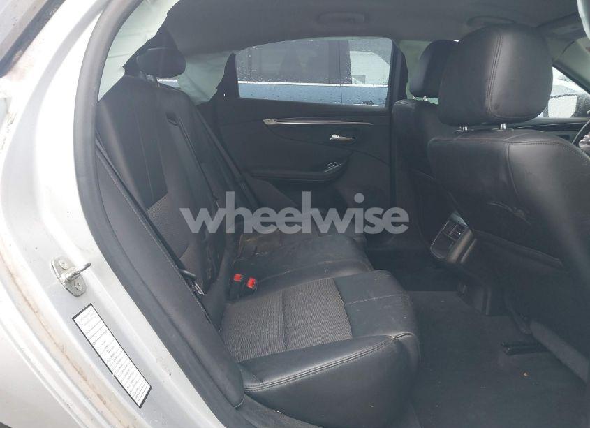 Photo 8 of 2017 Chevrolet Impala 1LT (VIN 2G1105SA3H9137063)