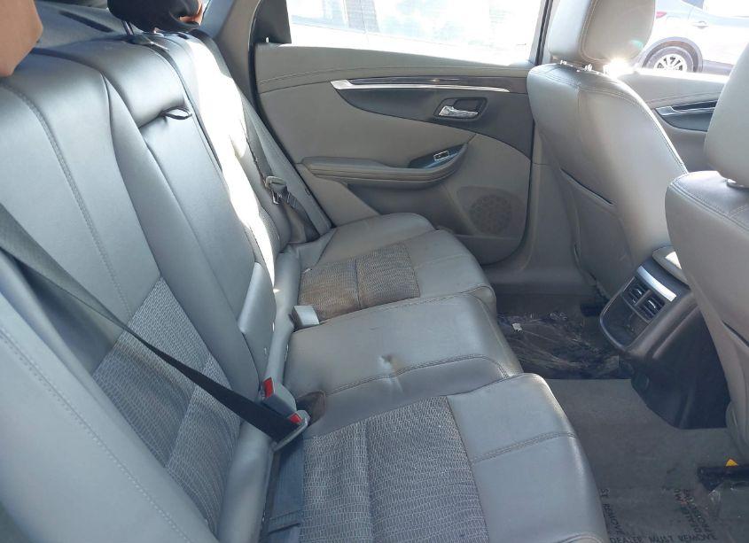 Photo 8 of 2017 Chevrolet Impala 1LT (VIN 2G1105SA3H9175103)