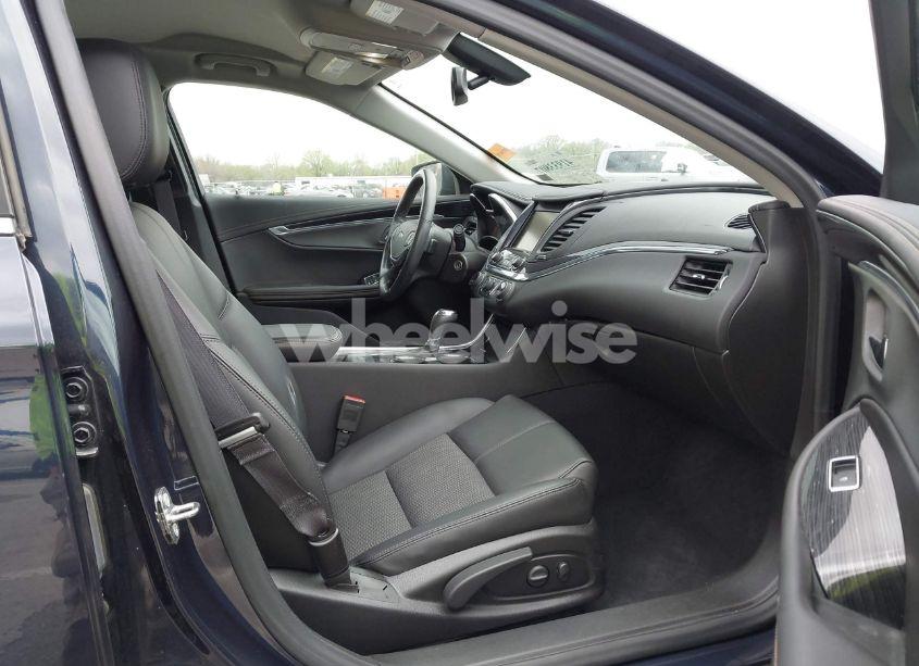 Photo 5 of 2016 Chevrolet Impala 1LT (VIN 2G1105SA4G9148815)