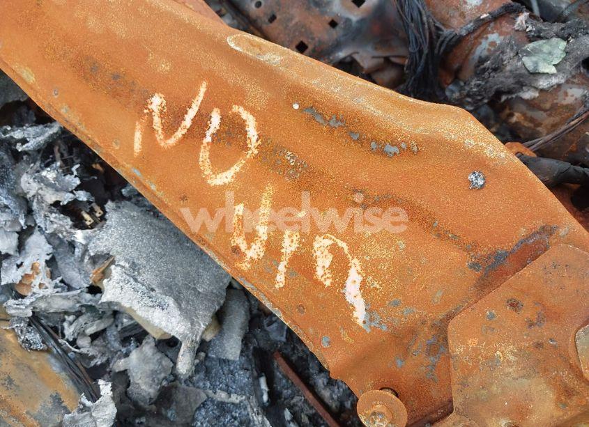 Photo 9 of 2016 Chevrolet Impala 1LT (VIN 2G1105SA4G9185346)