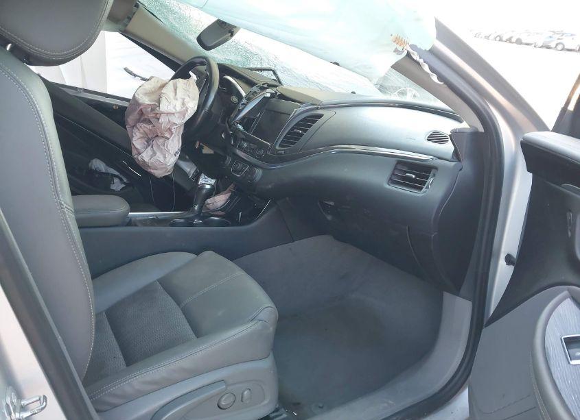 Photo 5 of 2017 Chevrolet Impala 1LT (VIN 2G1105SA4H9154003)