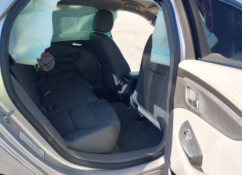 Photo 8 of 2017 Chevrolet Impala 1LT (VIN 2G1105SA4H9154003)