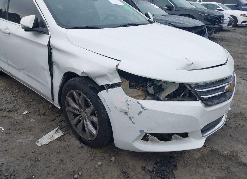 Photo 6 of 2017 Chevrolet Impala 1LT (VIN 2G1105SA4H9169147)