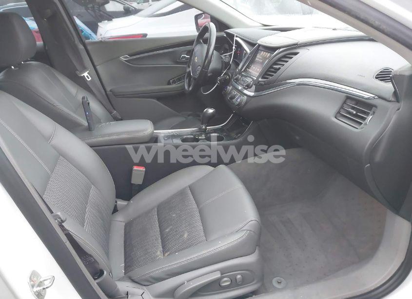 Photo 5 of 2016 Chevrolet Impala 1LT (VIN 2G1105SA5G9188448)