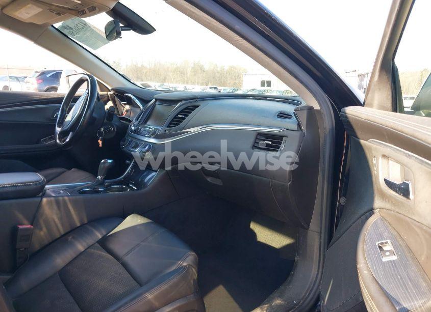 Photo 5 of 2017 Chevrolet Impala 1LT (VIN 2G1105SA5H9151904)