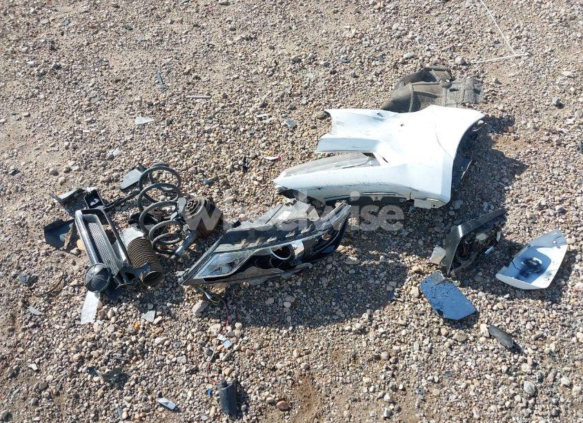 Photo 12 of 2018 Chevrolet Impala 1LT (VIN 2G1105SA5J9153822)