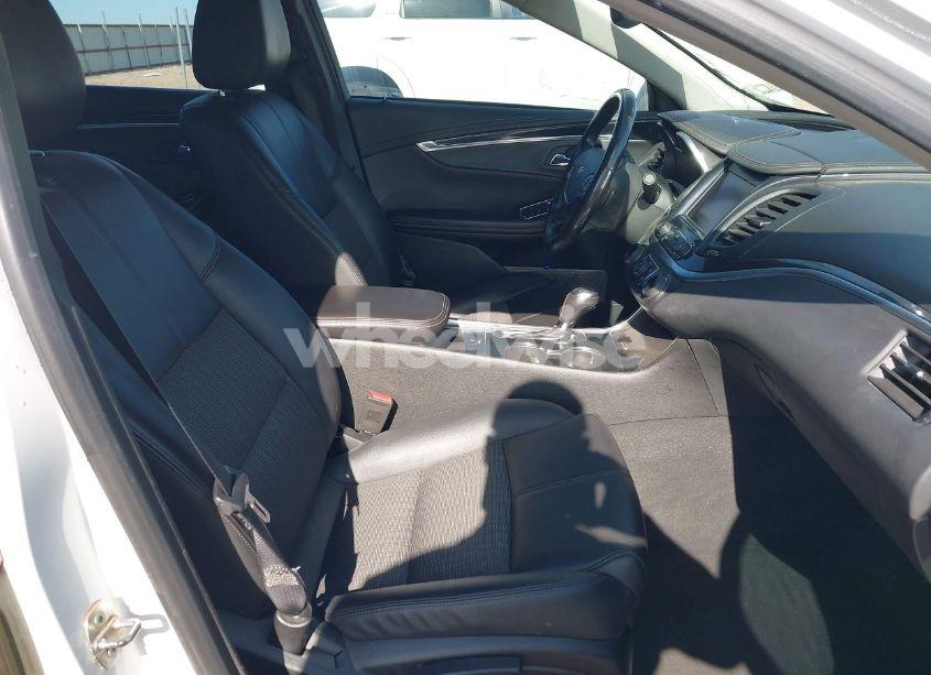 Photo 5 of 2018 Chevrolet Impala 1LT (VIN 2G1105SA5J9153822)