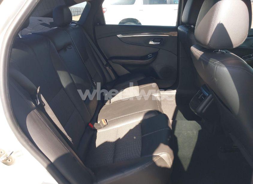 Photo 8 of 2018 Chevrolet Impala 1LT (VIN 2G1105SA5J9153822)