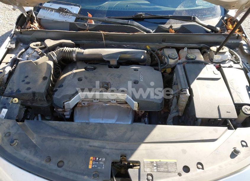 Photo 10 of 2016 Chevrolet Impala 1LT (VIN 2G1105SA6G9189415)