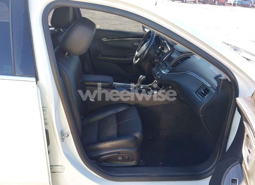 Photo 5 of 2016 Chevrolet Impala 1LT (VIN 2G1105SA6G9208464)