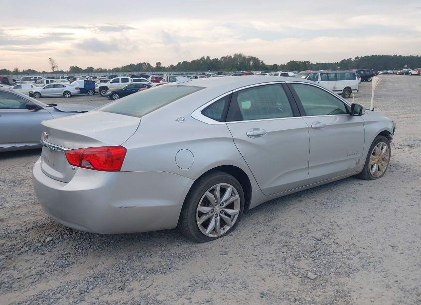 Photo 4 of 2017 Chevrolet Impala 1LT (VIN 2G1105SA6H9138384)