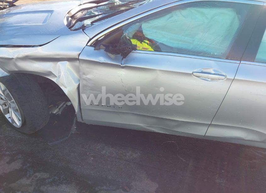 Photo 13 of 2017 Chevrolet Impala 1LT (VIN 2G1105SA6H9168632)