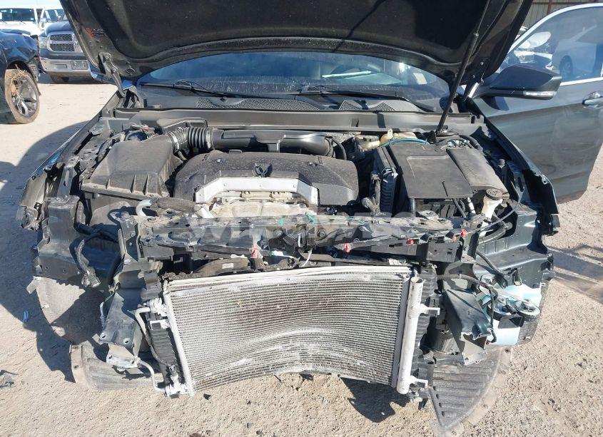 Photo 10 of 2018 Chevrolet Impala 1LT (VIN 2G1105SA6J9124488)