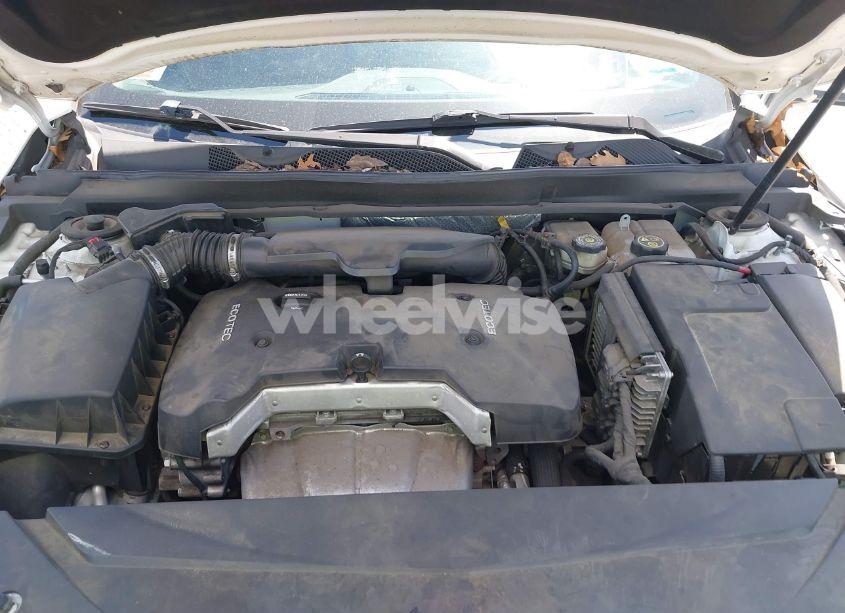 Photo 10 of 2016 Chevrolet Impala 1LT (VIN 2G1105SA7G9162014)