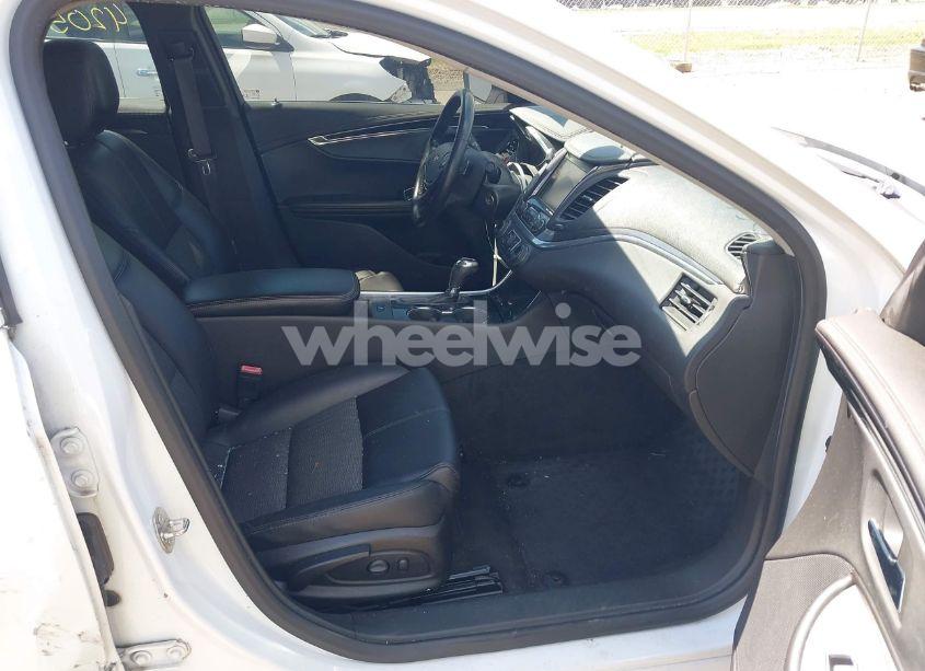 Photo 5 of 2016 Chevrolet Impala 1LT (VIN 2G1105SA7G9162014)