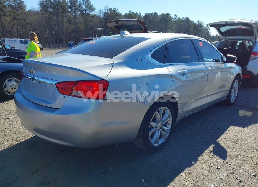 Photo 4 of 2018 Chevrolet Impala 1LT (VIN 2G1105SA7J9169262)