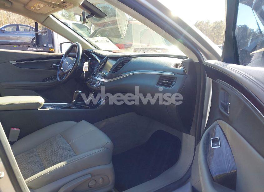 Photo 5 of 2018 Chevrolet Impala 1LT (VIN 2G1105SA7J9169262)