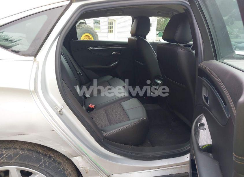 Photo 8 of 2016 Chevrolet Impala 1LT (VIN 2G1105SA8G9143312)