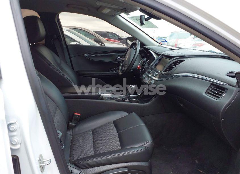 Photo 5 of 2016 Chevrolet Impala 1LT (VIN 2G1105SA8G9208224)