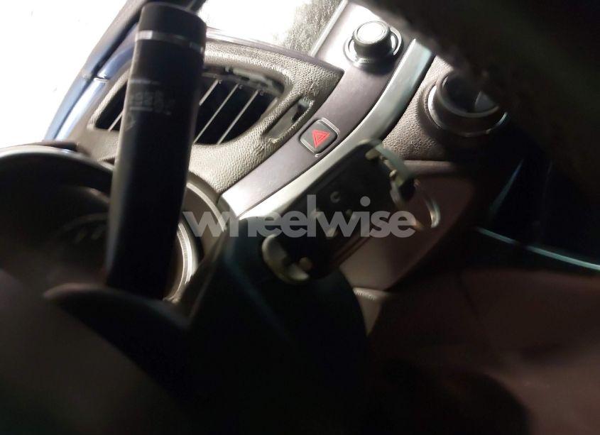 Photo 11 of 2017 Chevrolet Impala 1LT (VIN 2G1105SA8H9104043)