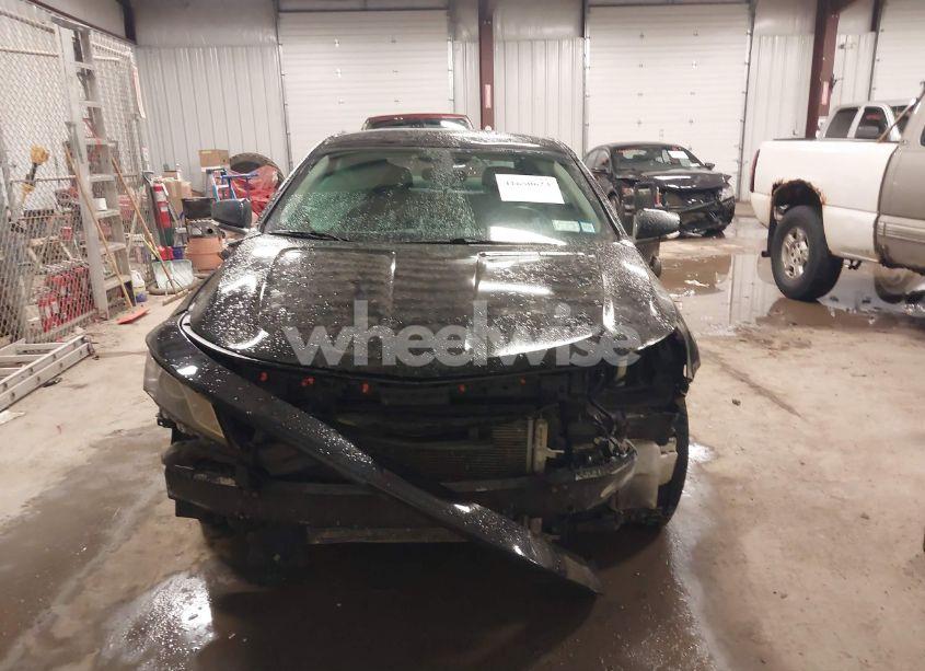 Photo 12 of 2017 Chevrolet Impala 1LT (VIN 2G1105SA8H9104043)