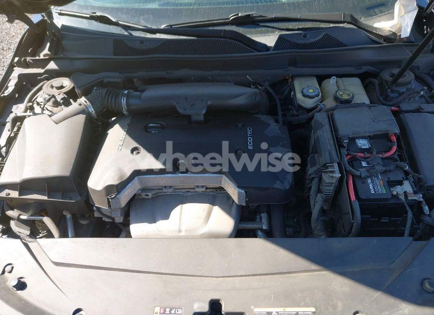 Photo 10 of 2017 Chevrolet Impala 1LT (VIN 2G1105SA8H9184038)