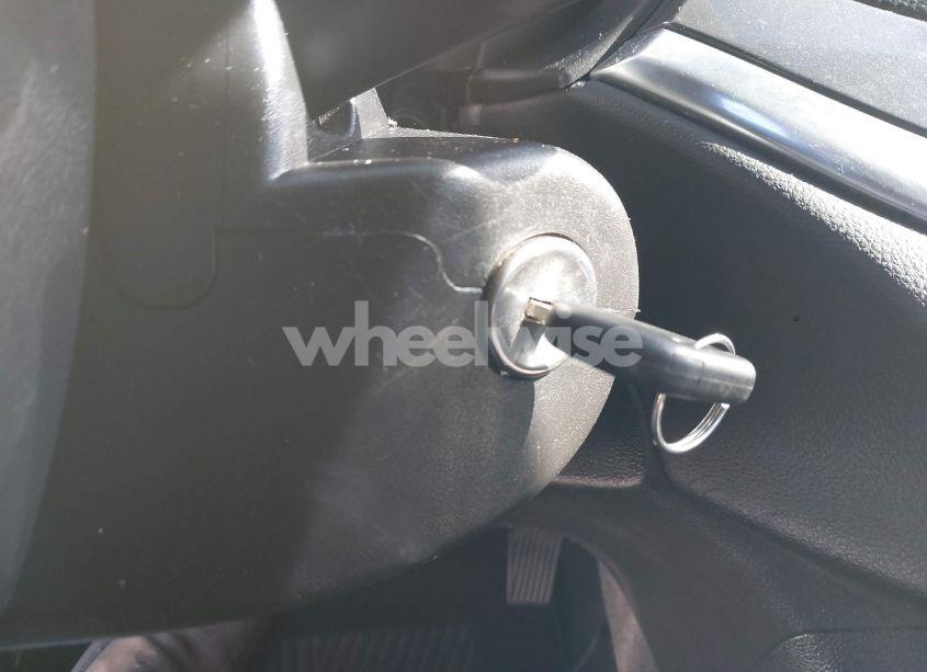 Photo 11 of 2017 Chevrolet Impala 1LT (VIN 2G1105SA8H9184038)